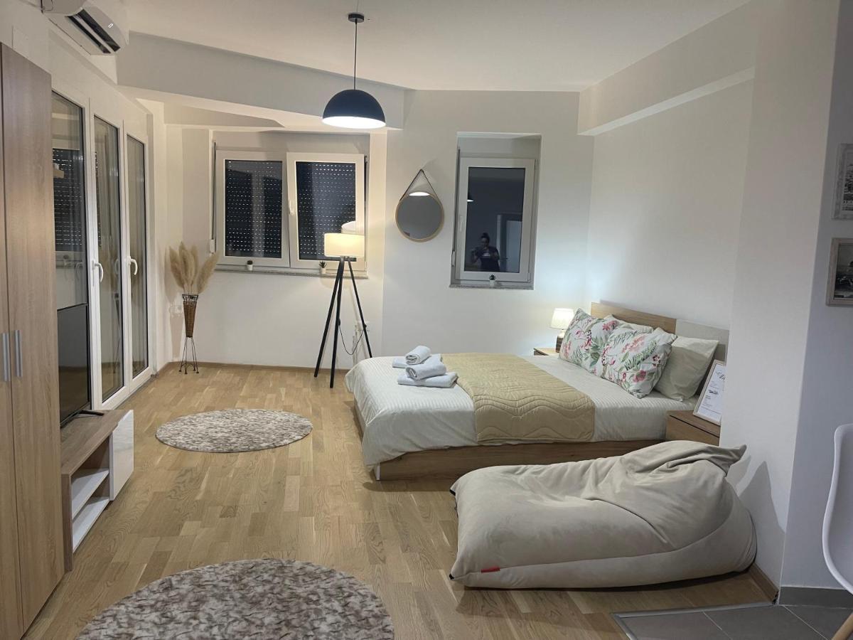 R&B Apartment City Center Ohrid Buitenkant foto